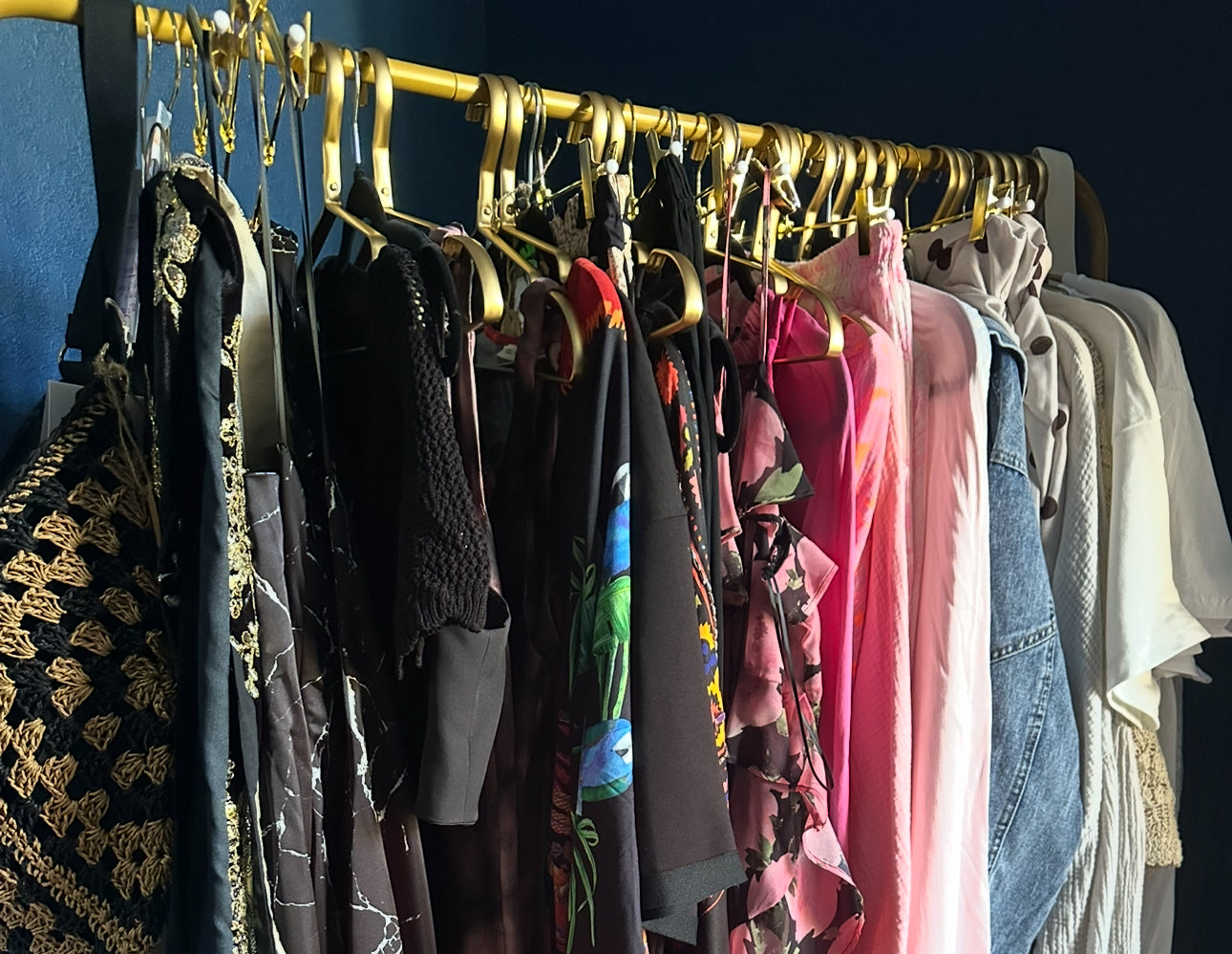 En vente au studio 102. ( tous les articles sont en stock au château ne pas se fier à la notif « épuisé »)Le nouvel endroit de référence pour le bien être de la femme ! Château de la Marbelliere
45 rue de la Marbelliere, 37300 joue les Tours