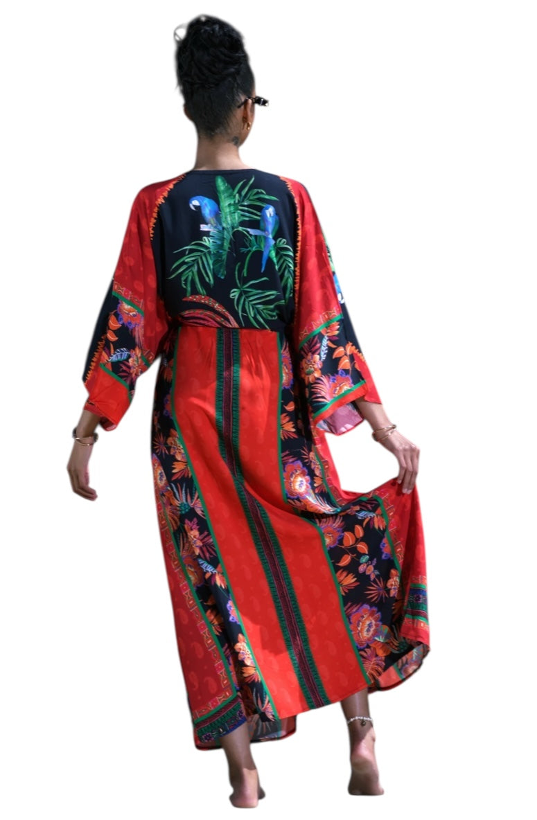 Robe tropicale rouge